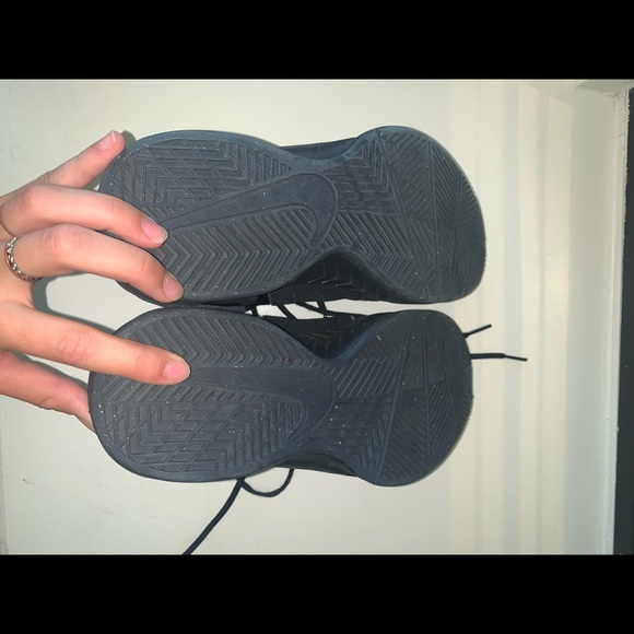 Black Nike Basketball shoes. used. - Picture 3 of 4